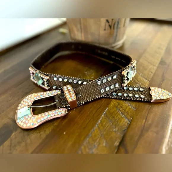 Nocona Western Rhinestone & Cross Embellished Gold Leather Belt Size Large Bling Nocona | Accessories | Gold Tone Bling Belt Quality Leather  main image 4